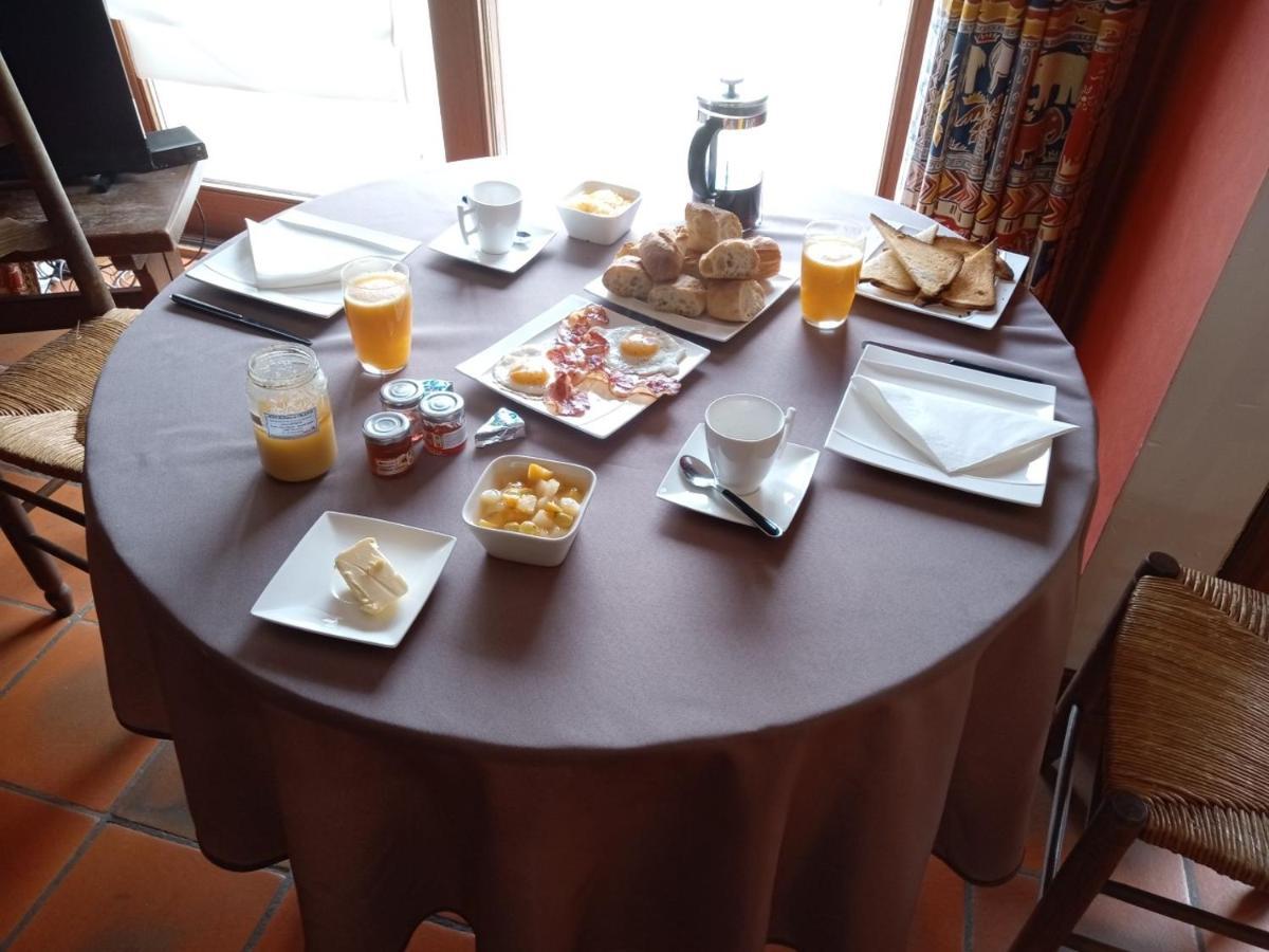 Le Vieux Noyer Bed and Breakfast Nassogne Buitenkant foto